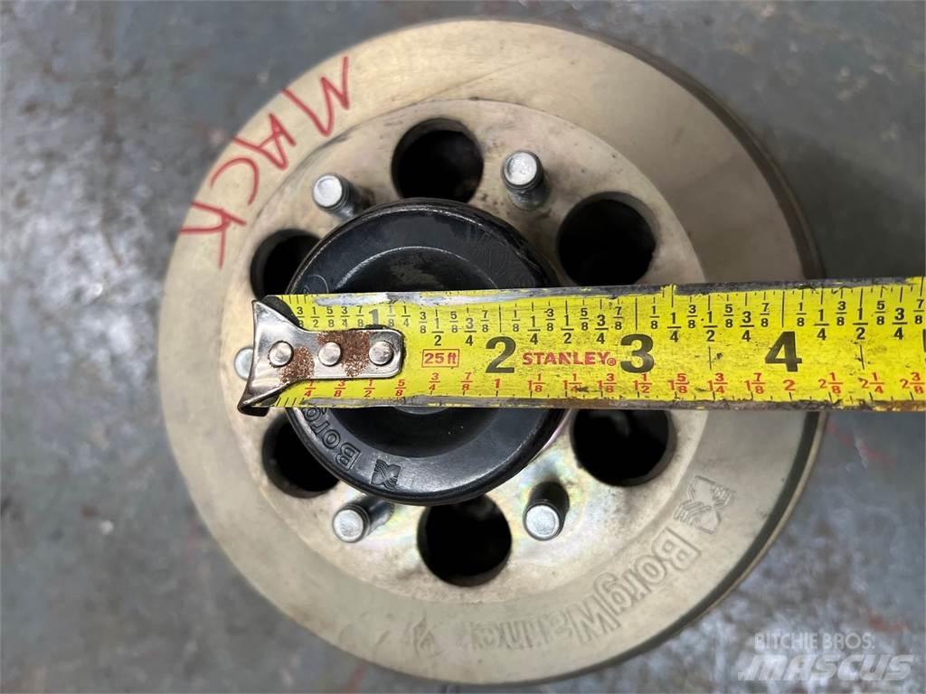 Mack  运输工具-其他
