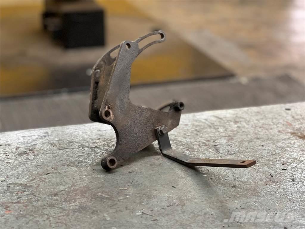 Mack  运输工具-其他