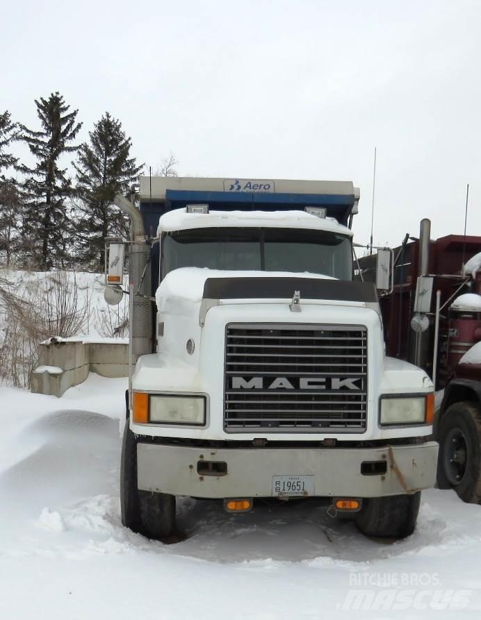 Mack CL613 自卸式货车