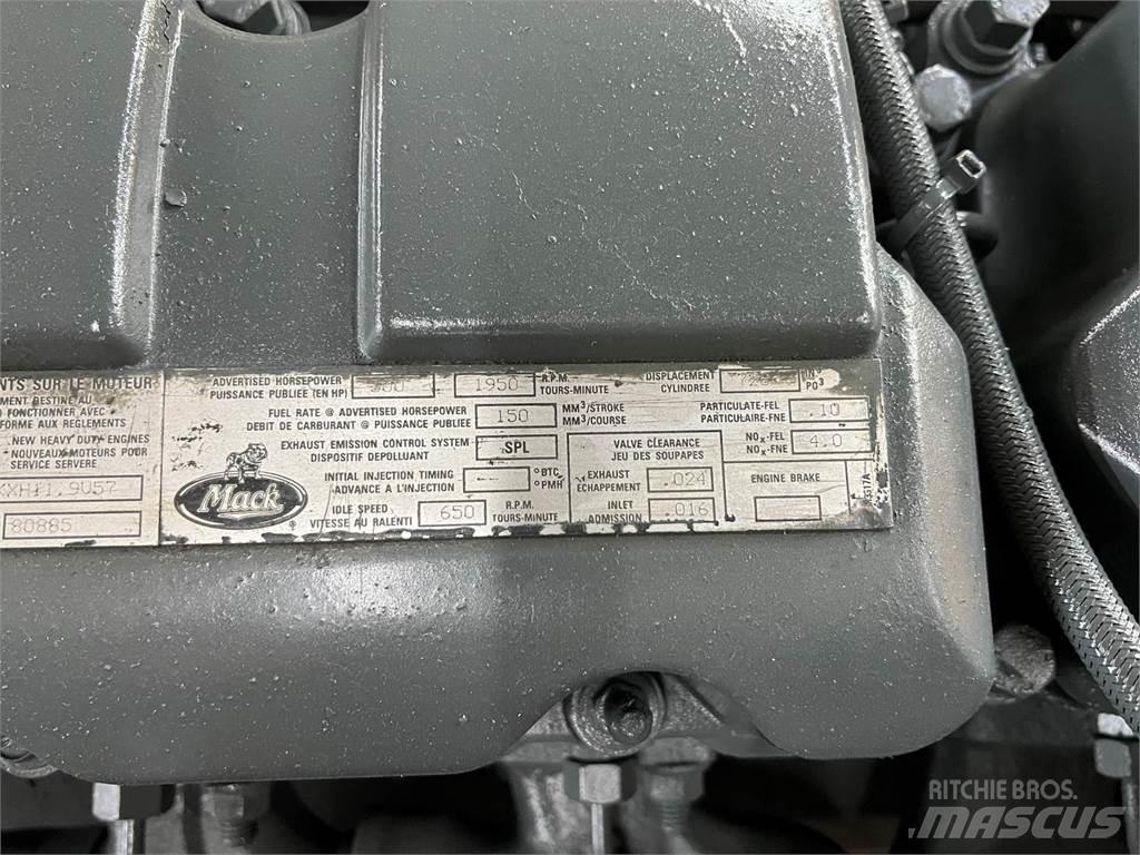 Mack E7 发动机