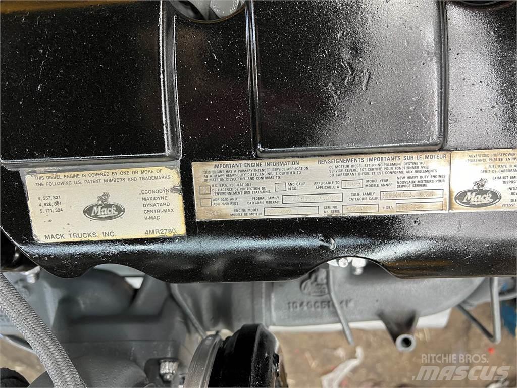 Mack E7 发动机