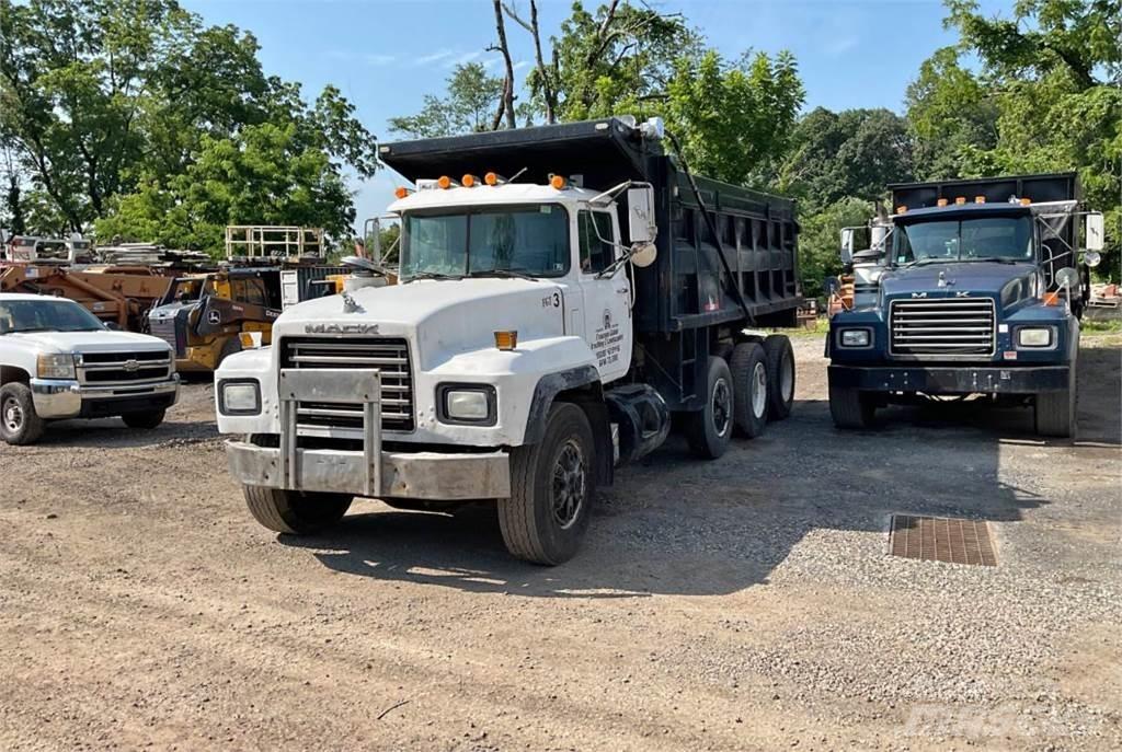 Mack E7 自卸式货车