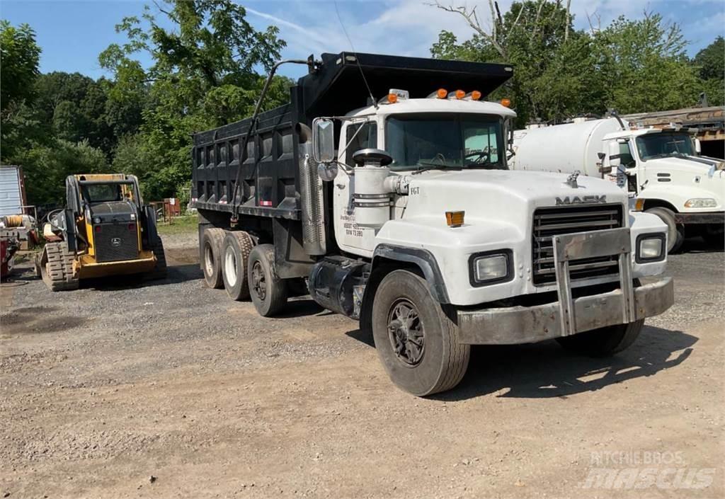 Mack E7 自卸式货车