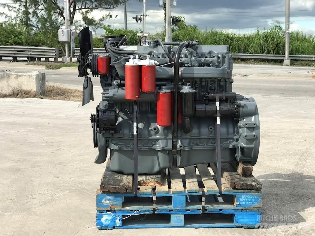 Mack E7 发动机