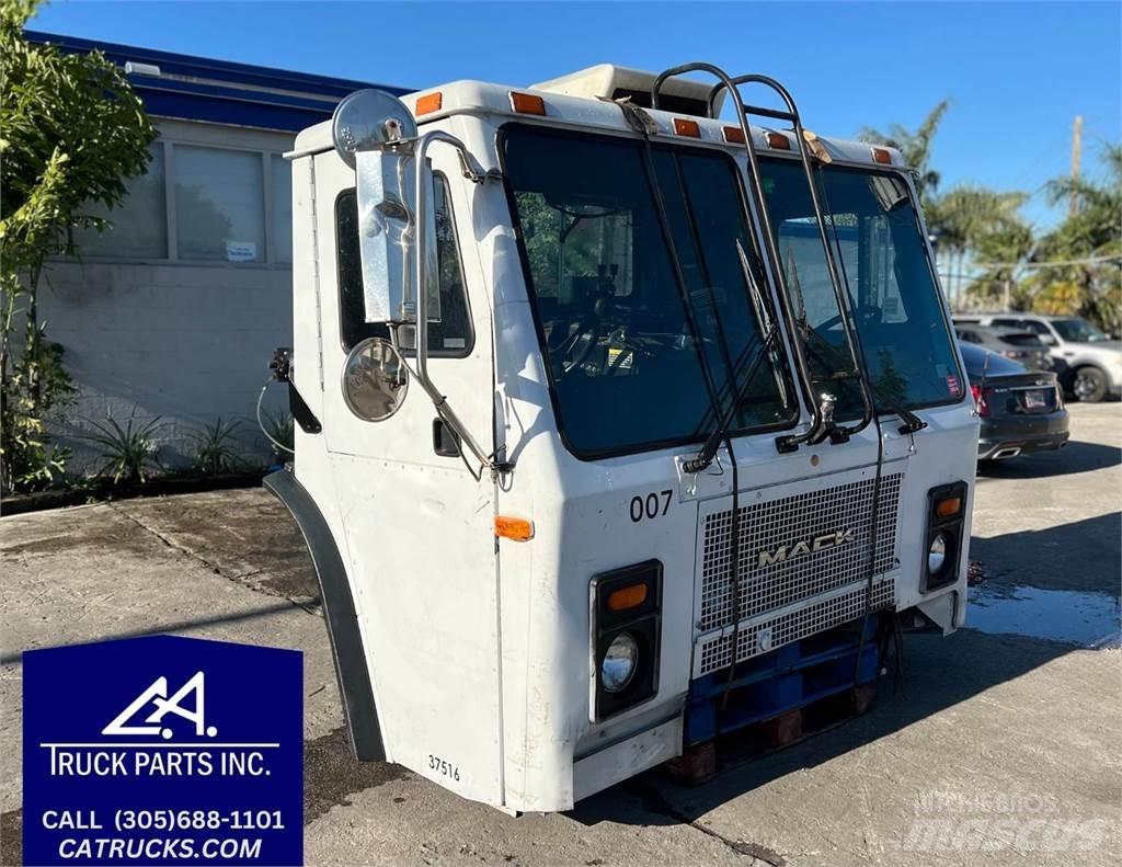 Mack LE613 运输工具-其他