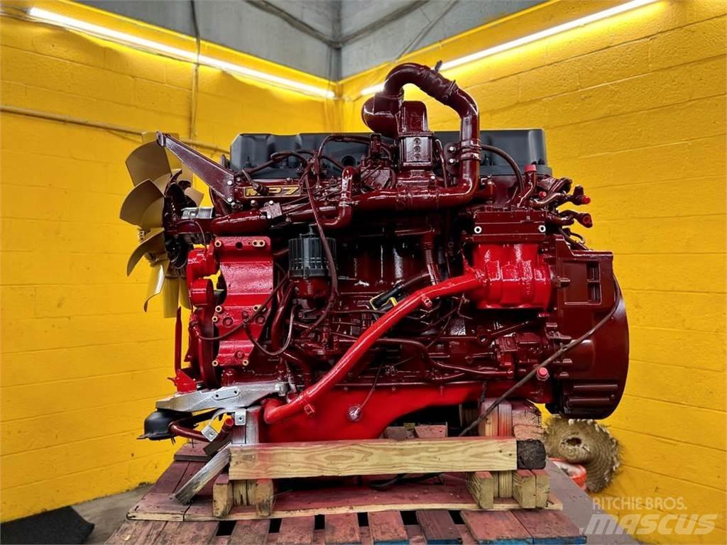 Mack MP7 发动机