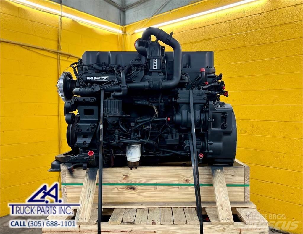 Mack MP7 发动机