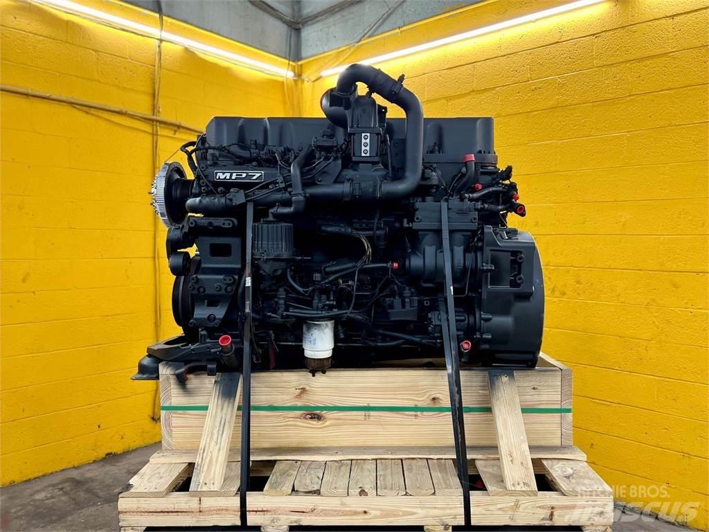 Mack MP7 发动机