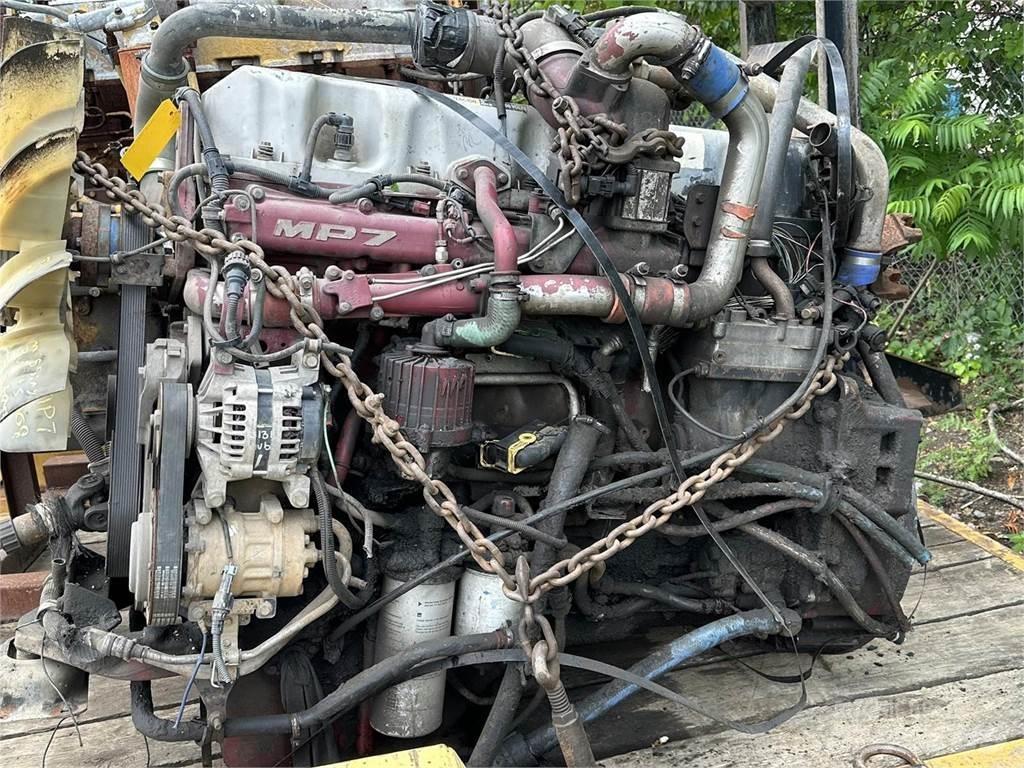 Mack MP7 发动机