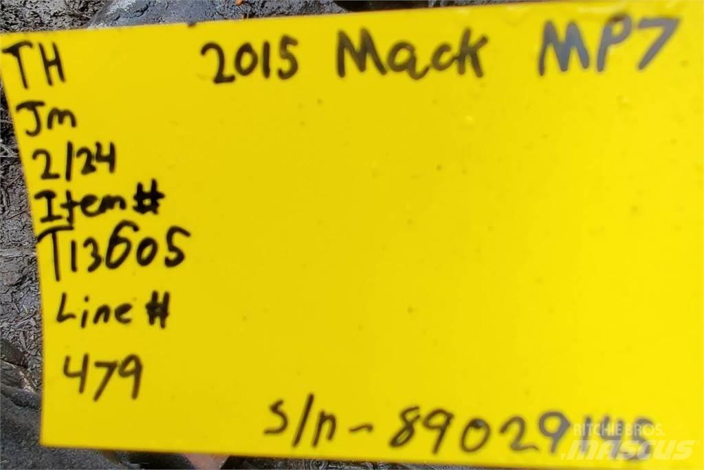 Mack MP7 发动机