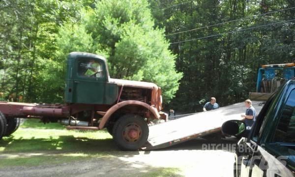 Mack NM 牵引车