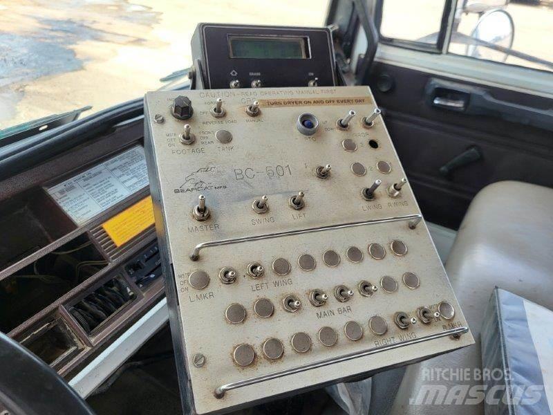 Mack Other 油罐车