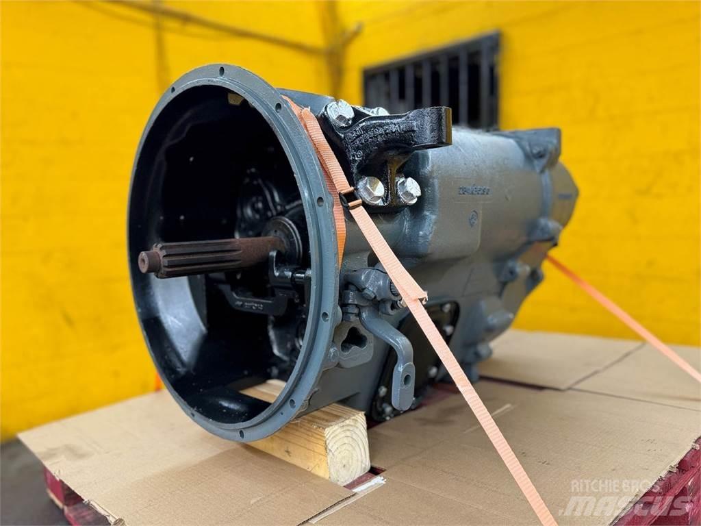 Mack T2100 变速器