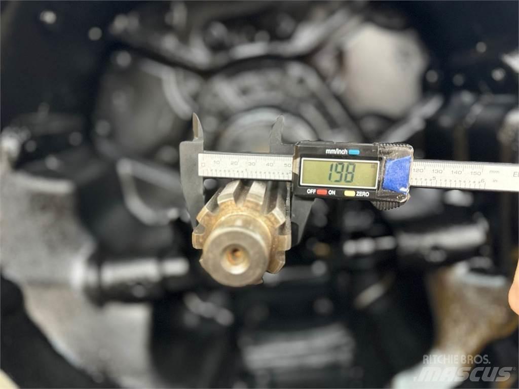 Mack X107 变速器