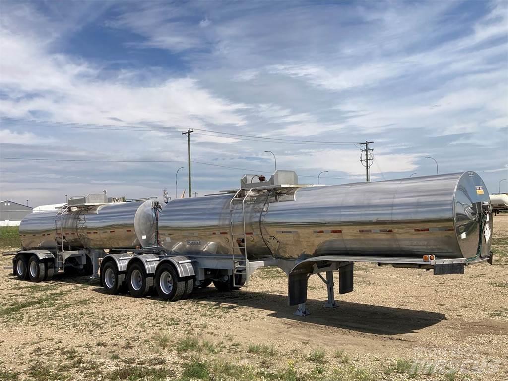 Polar  罐式拖车