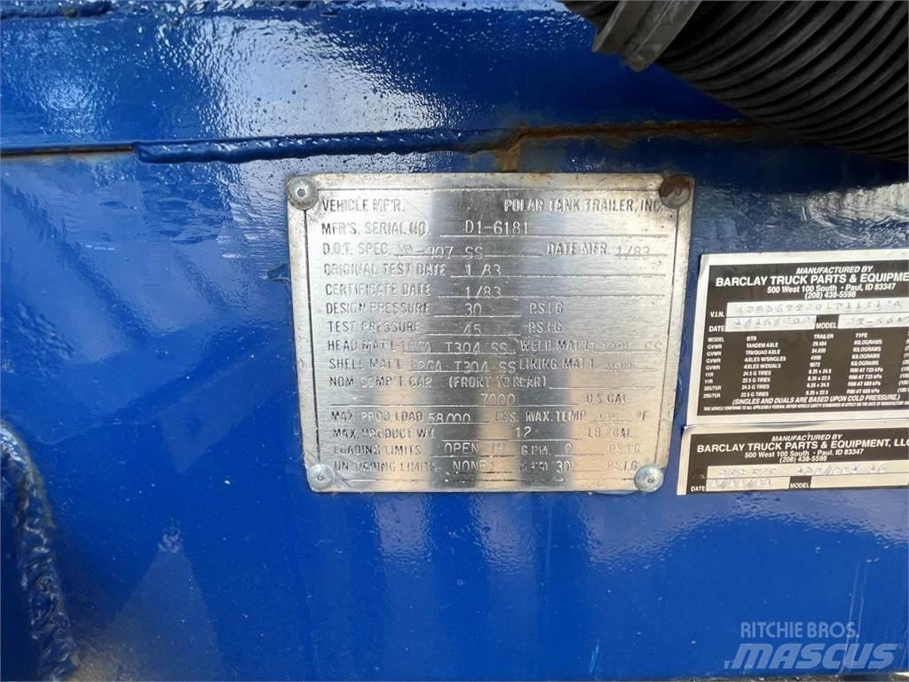 Polar  罐式拖车