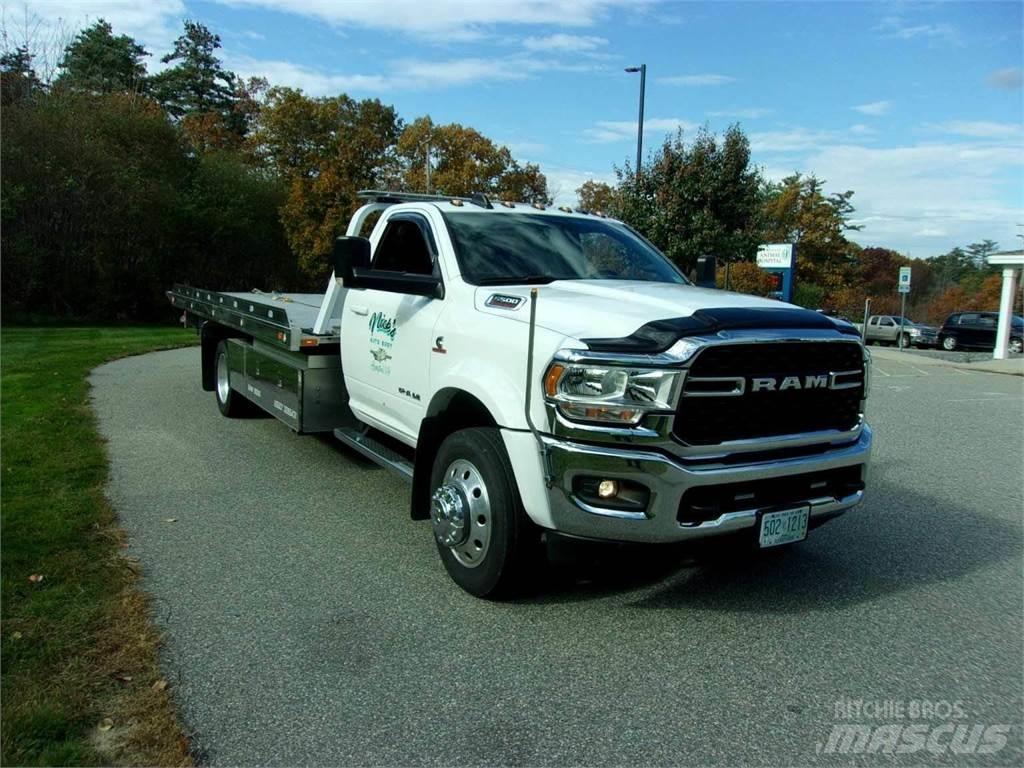 RAM 5500 工程吊钩车