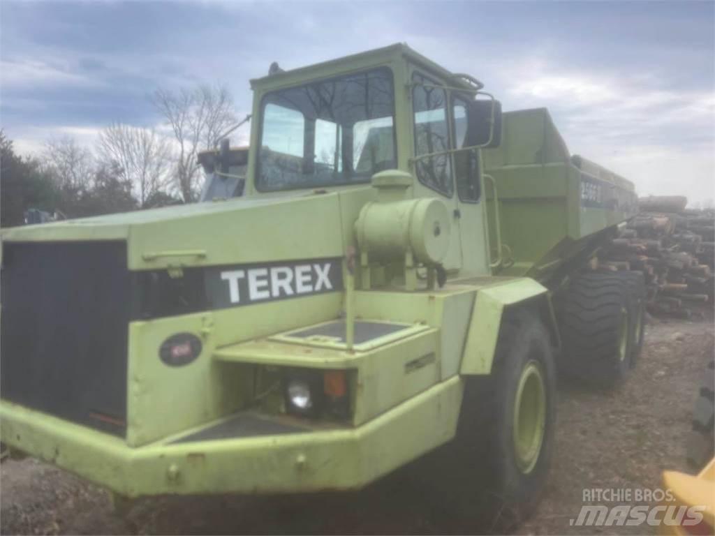 Terex 2566 大型面包车