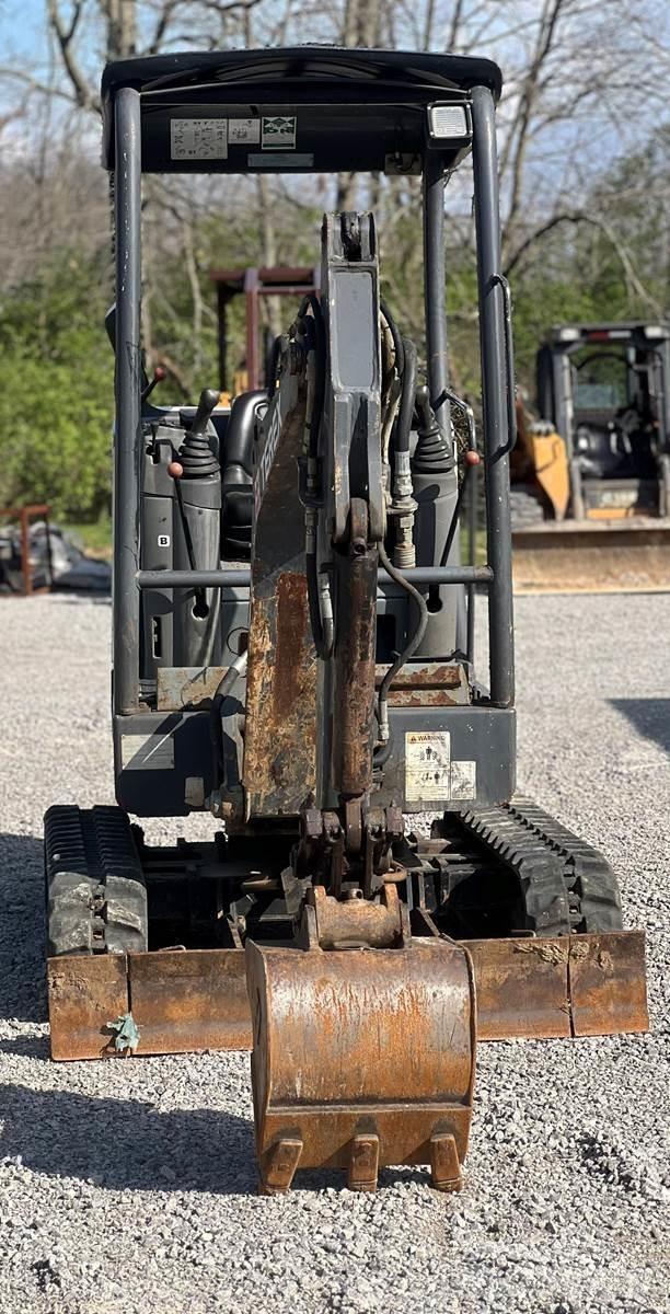 Terex TC16 小型挖掘机