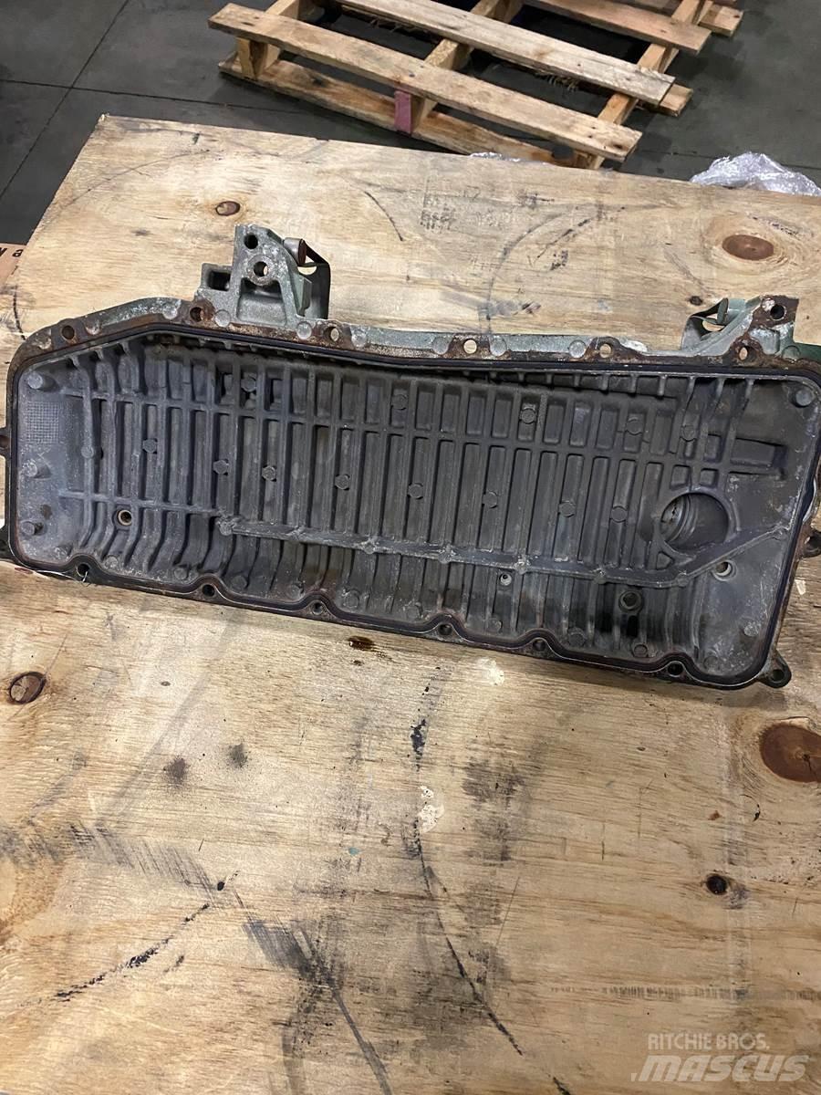 Volvo  发动机