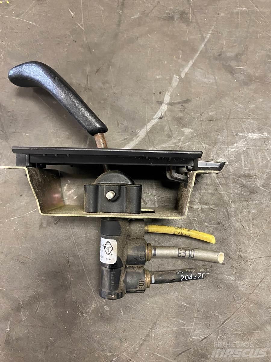 Volvo  运输工具-其他