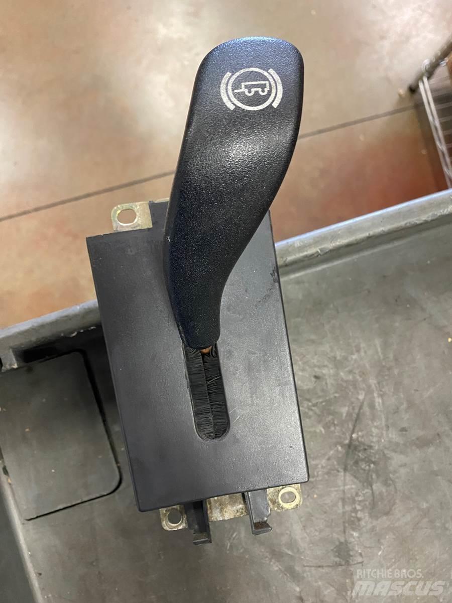 Volvo  运输工具-其他