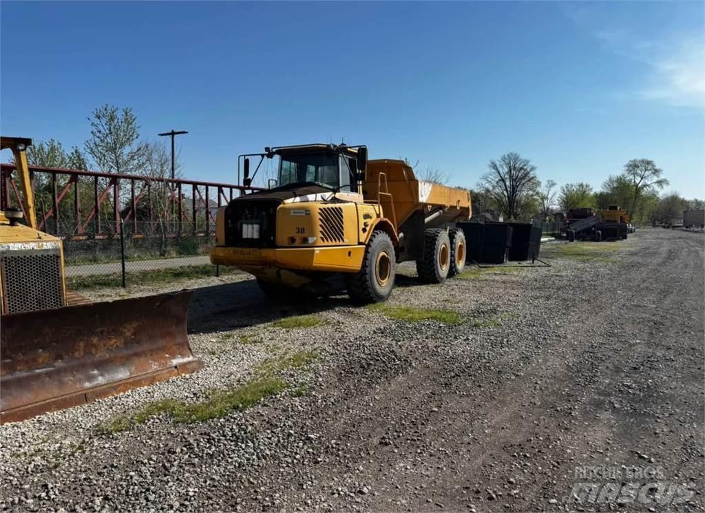 Volvo A25E 自卸式货车