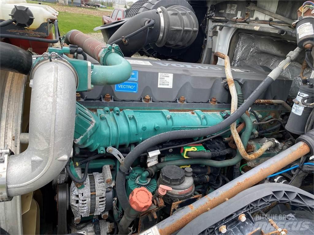 Volvo D13 发动机