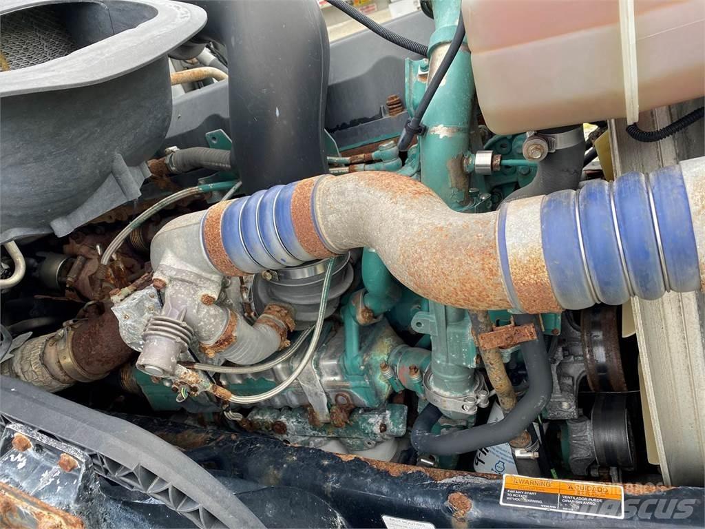 Volvo D13 发动机