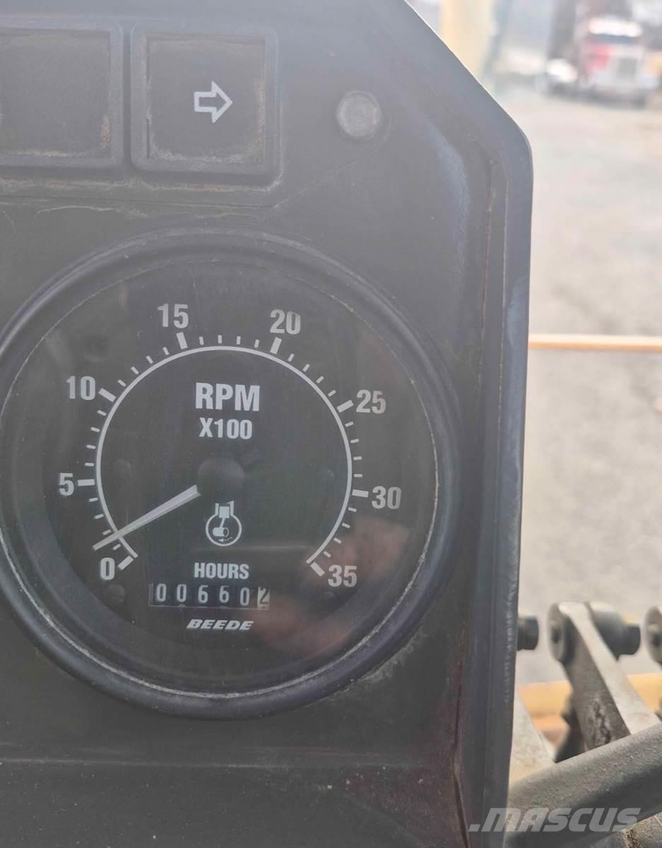 Volvo G86 平地机/推土机