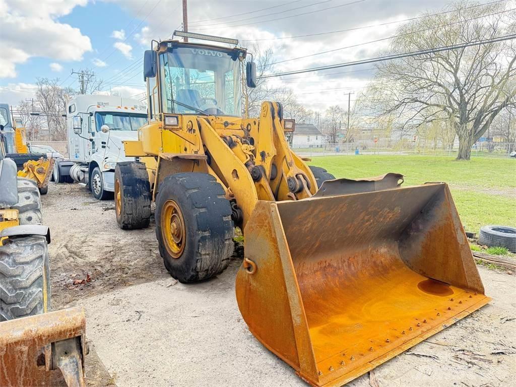 Volvo L90D 轮式装载机