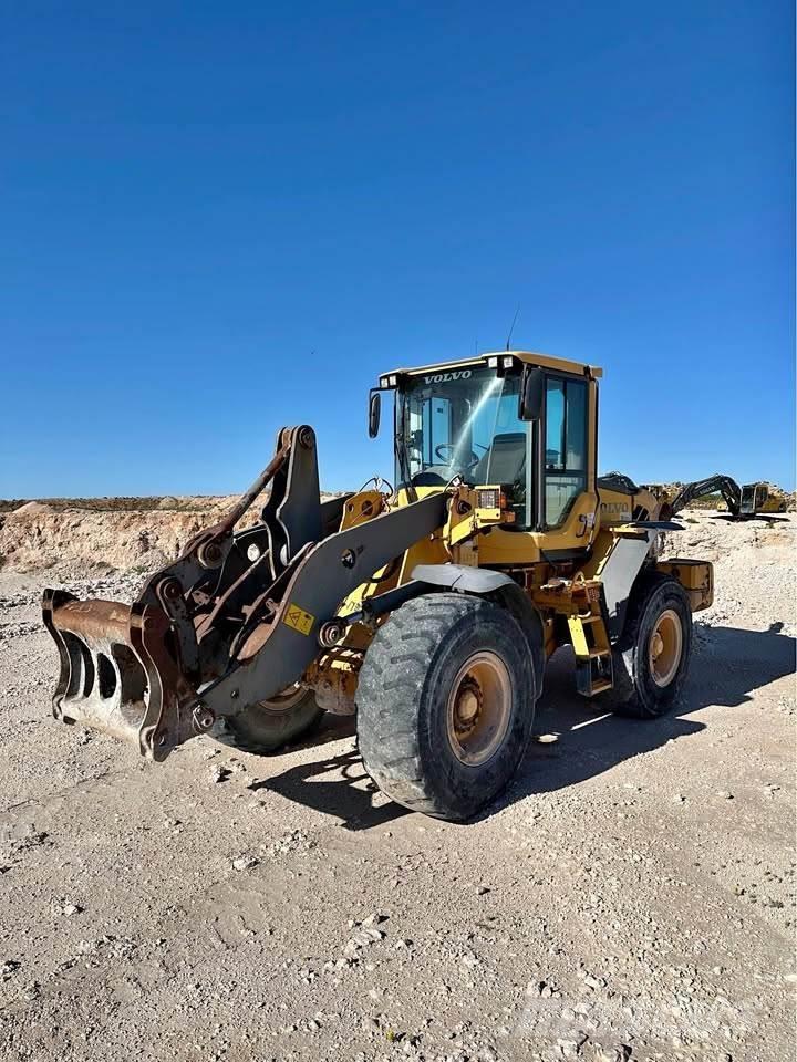 Volvo L90F 轮式装载机