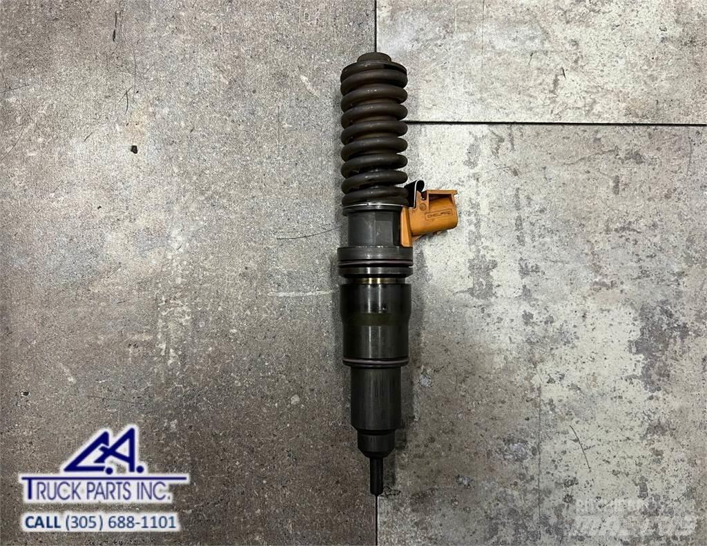 Volvo Mack 运输工具-其他