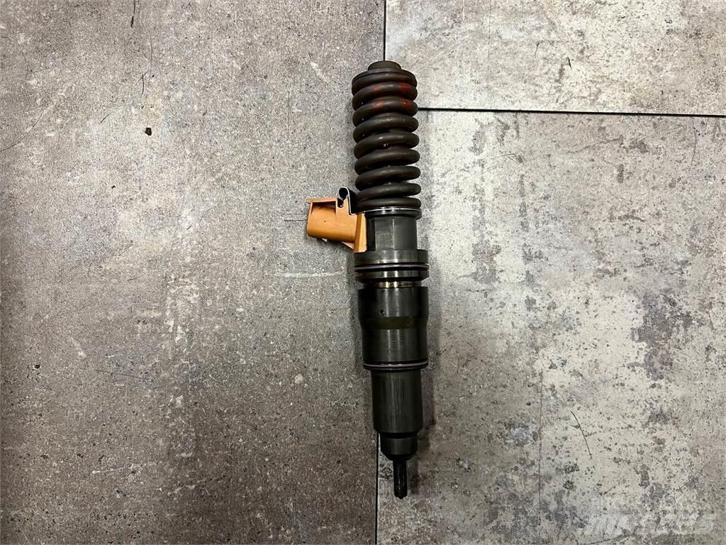 Volvo Mack 运输工具-其他