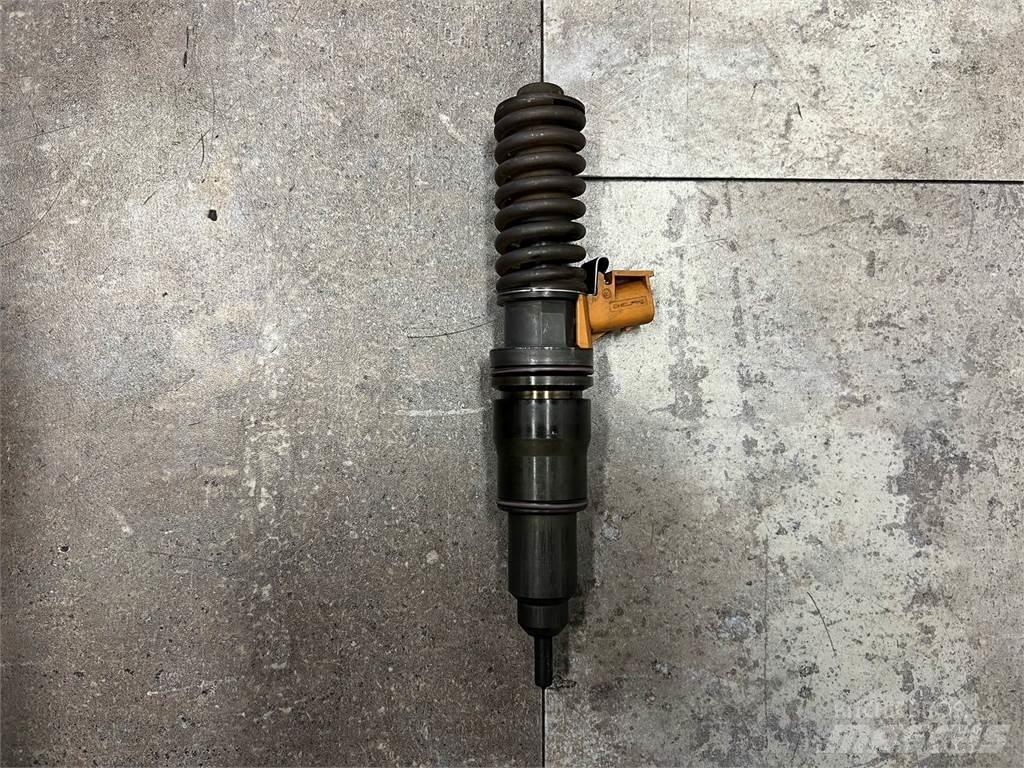 Volvo Mack 运输工具-其他