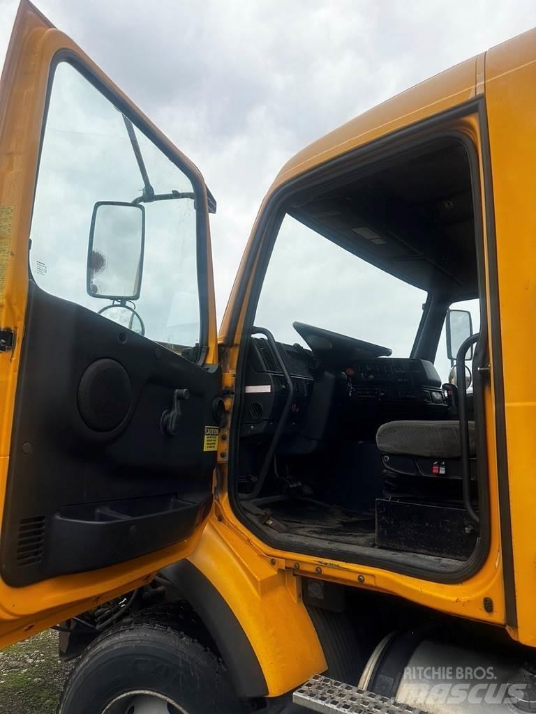 Volvo VHD 自卸式货车