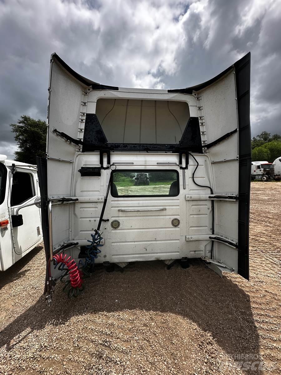Volvo VNL 运输工具-其他