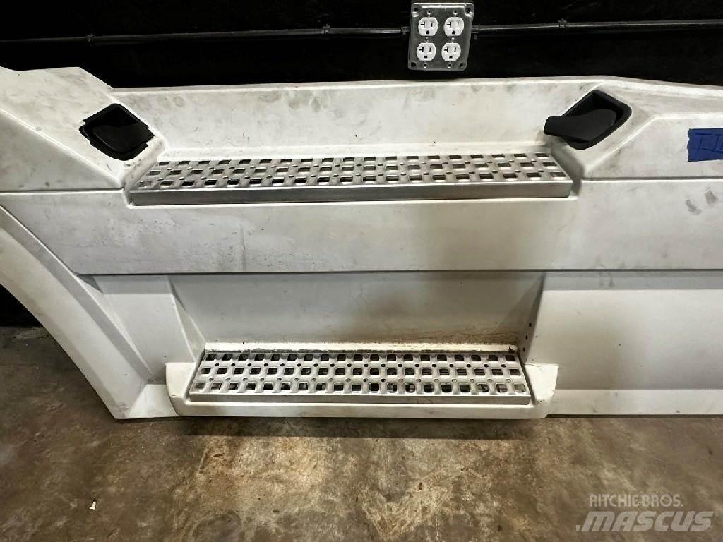 Volvo VNL 运输工具-其他