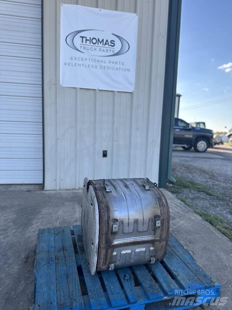 Volvo VNL 运输工具-其他