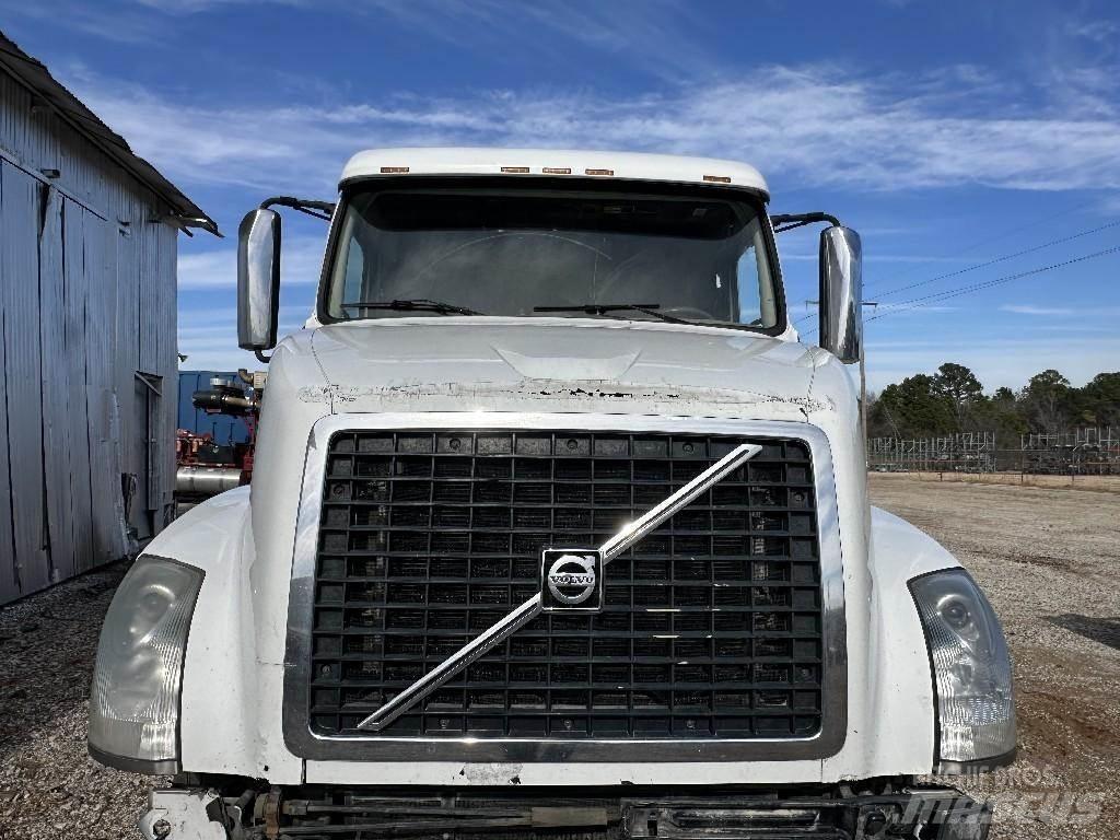 Volvo VNL 运输工具-其他
