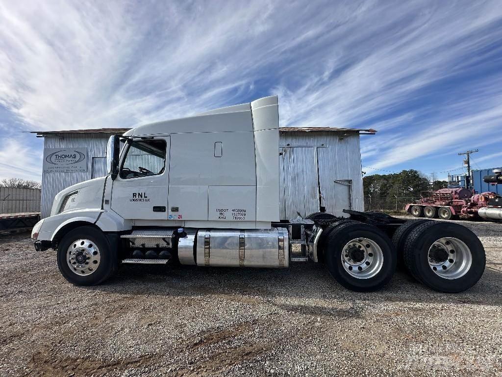 Volvo VNL 救援车