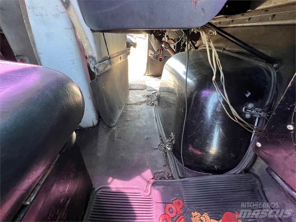 Volvo VNL 运输工具-其他