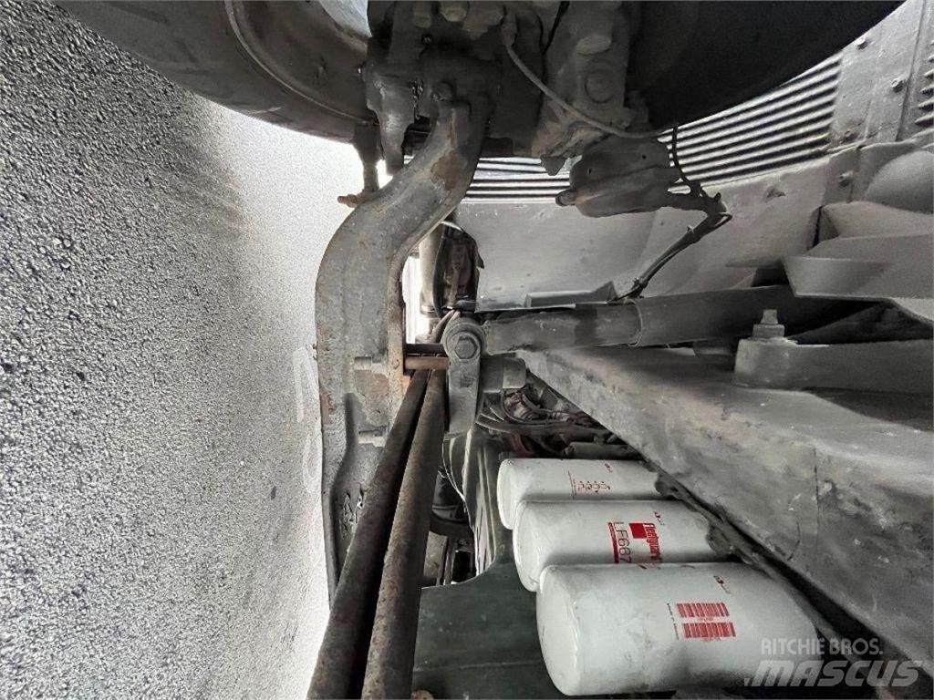 Volvo VNL 轴