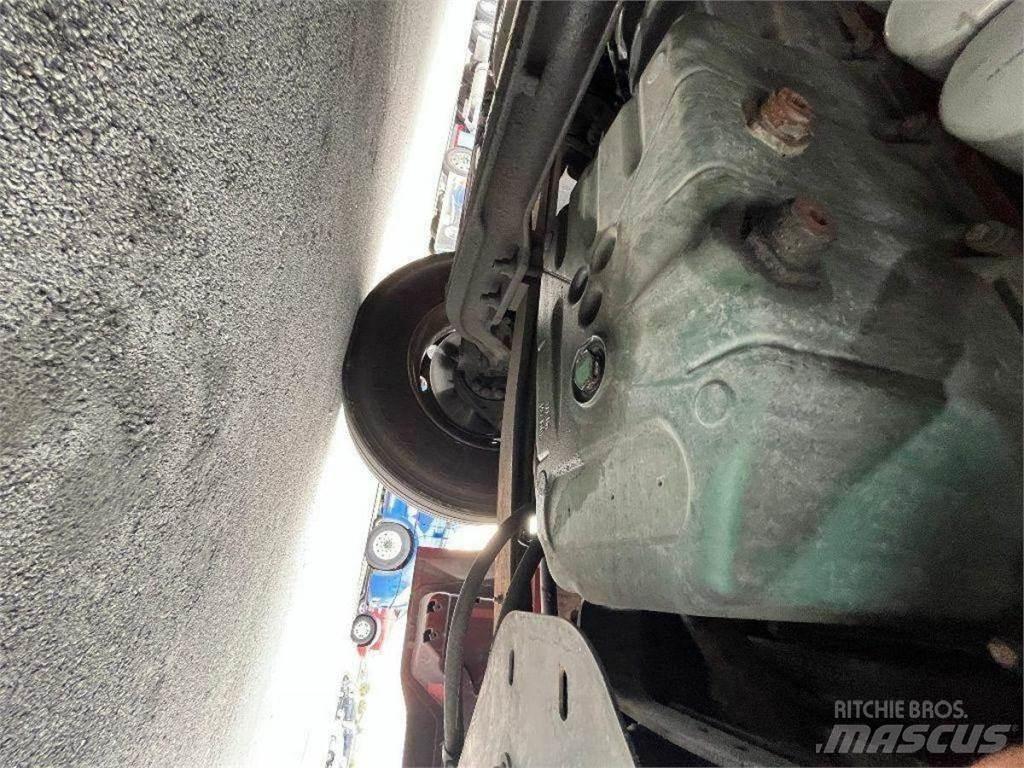 Volvo VNL 轴