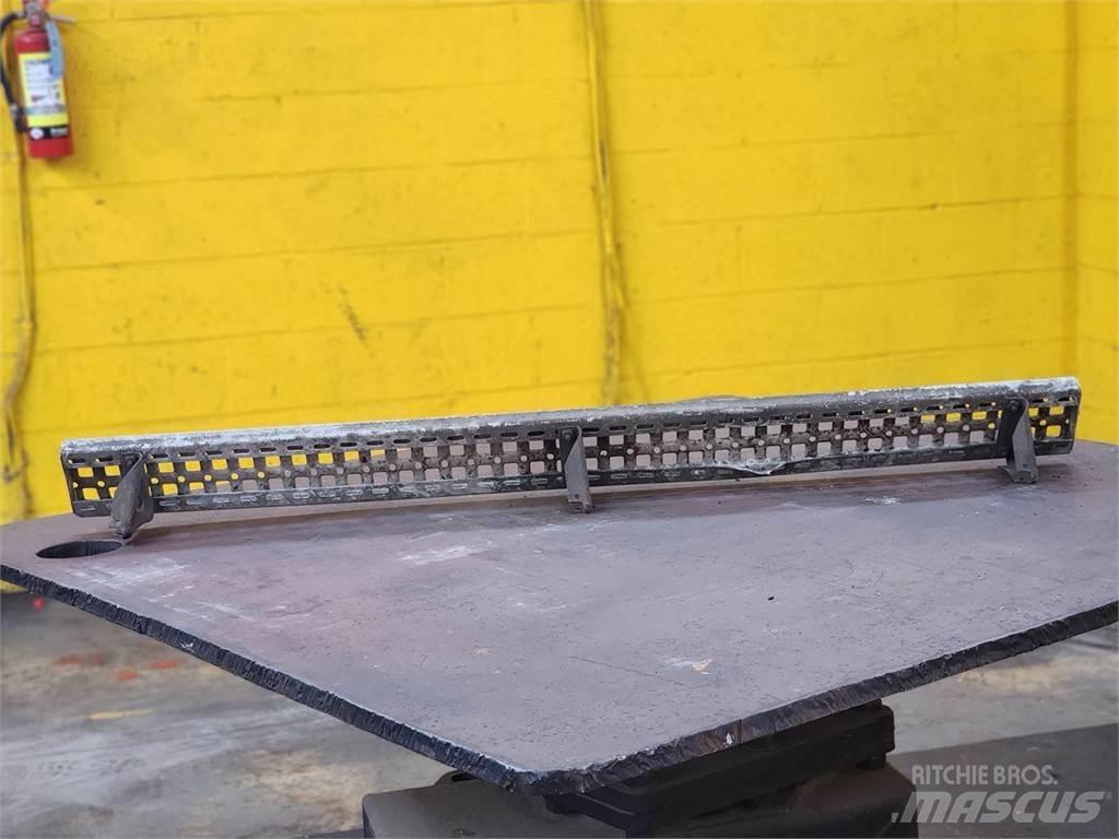 Volvo VNM 运输工具-其他