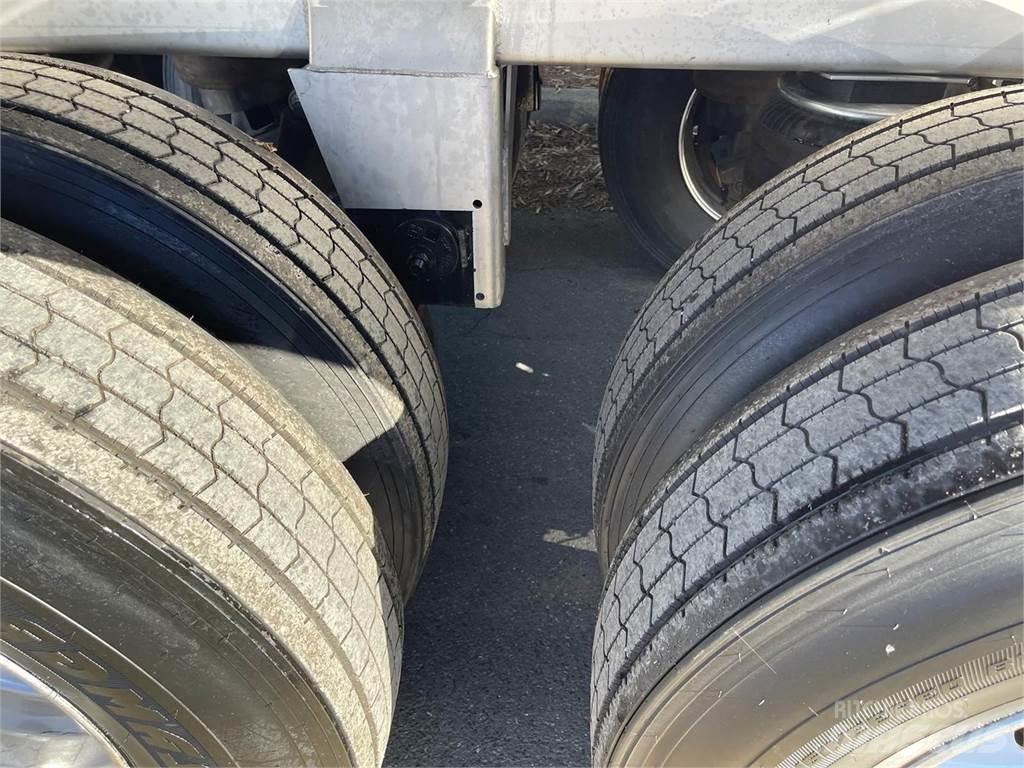 Wabash  罐式拖车