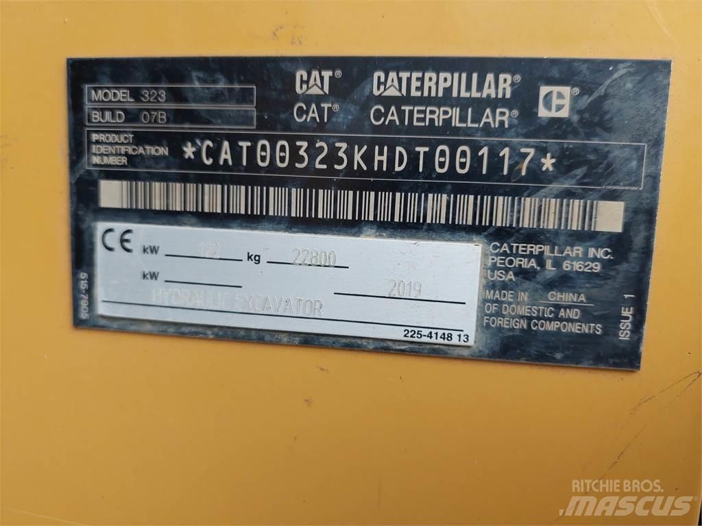 CAT 323 履带挖掘机