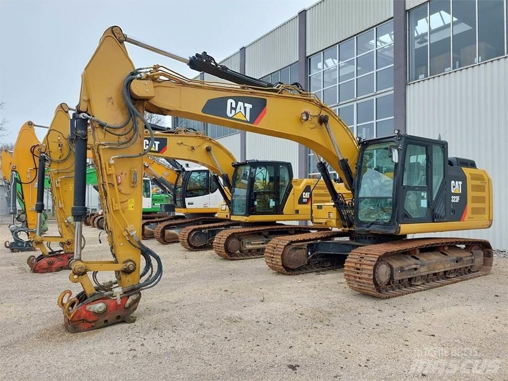 CAT 323F 履带挖掘机