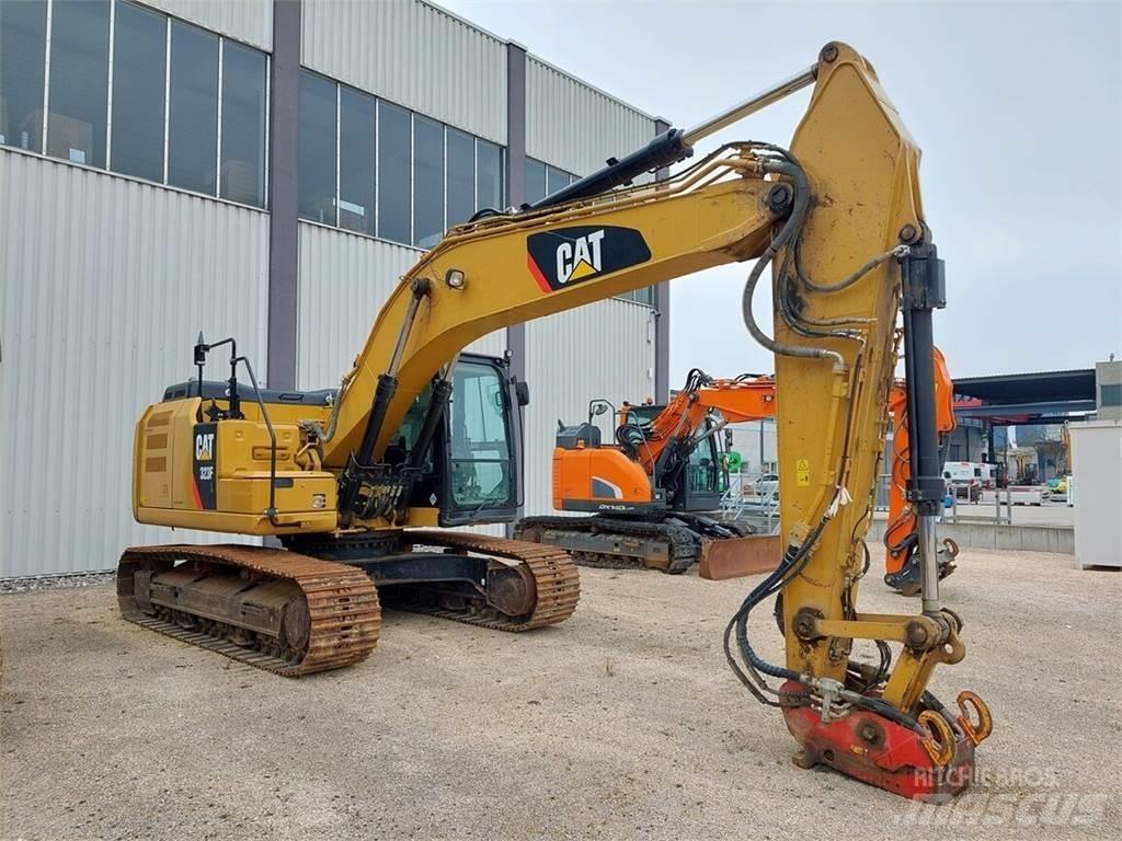 CAT 323F 履带挖掘机