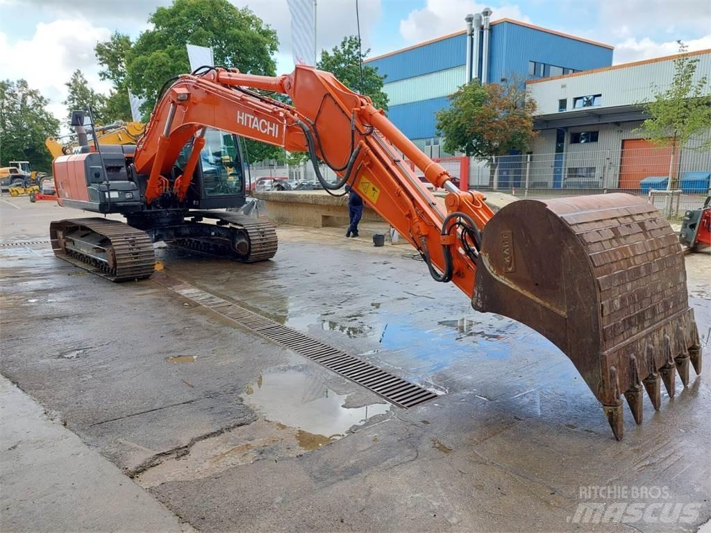 Hitachi ZX 210LC 履带挖掘机